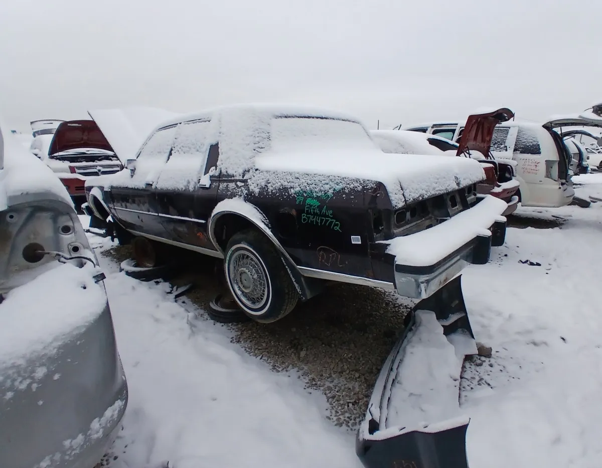 1989 Chrysler Fifth Avenue